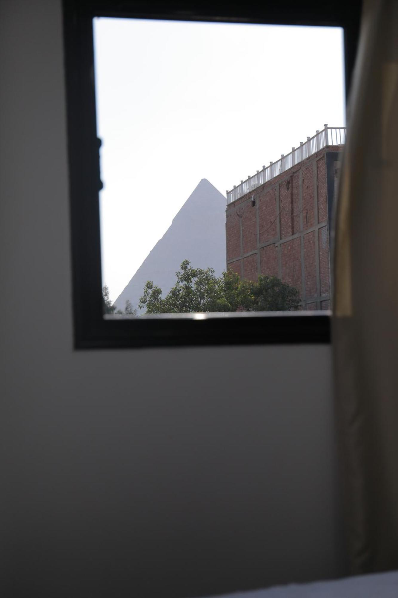 Prince Pyramids Inn Kafret el-Gabal Exteriör bild