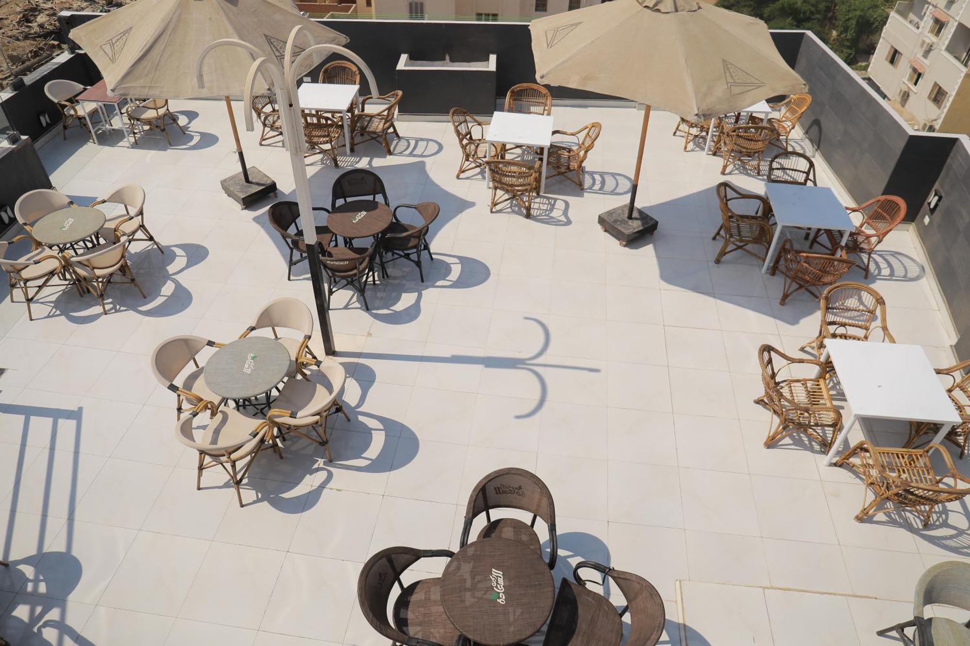 Prince Pyramids Inn Kafret el-Gabal Exteriör bild
