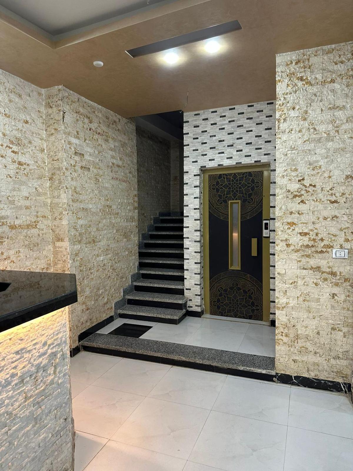 Prince Pyramids Inn Kafret el-Gabal Exteriör bild